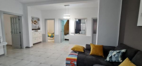 CASA AMPLIA AGRADABLE CÓMODA y MUY CÉNTRICA